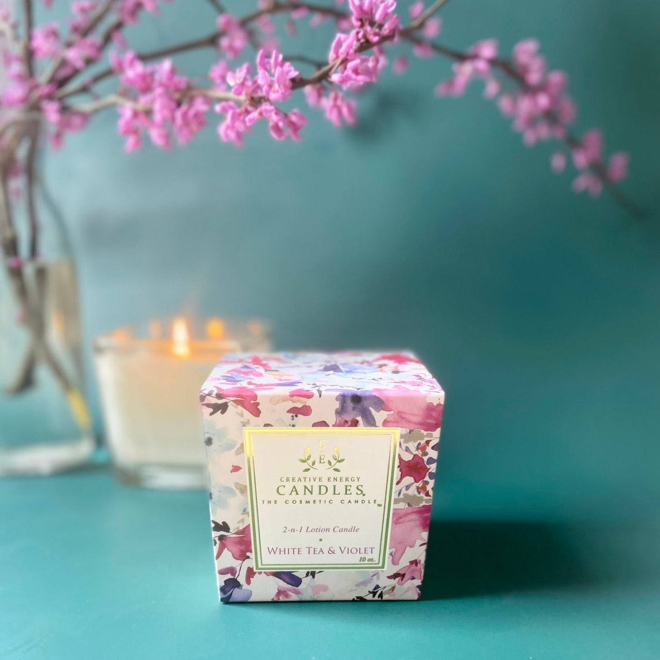 White Tea & Violet: 2-in-1 Soy Lotion Candle